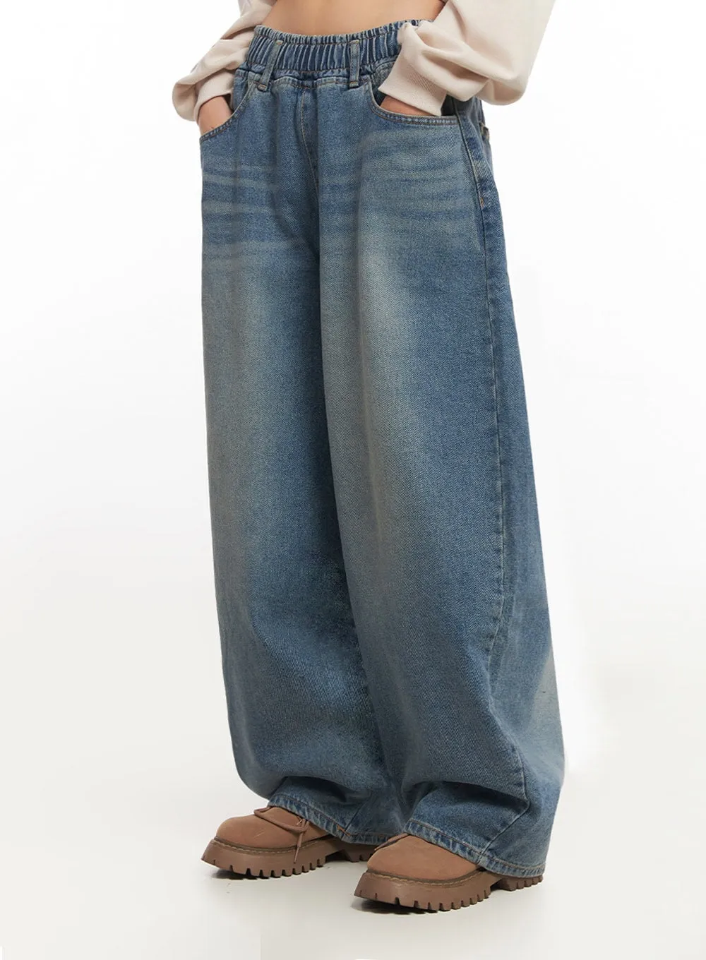 Janet Wide-Fit Baggy Jeans IA507